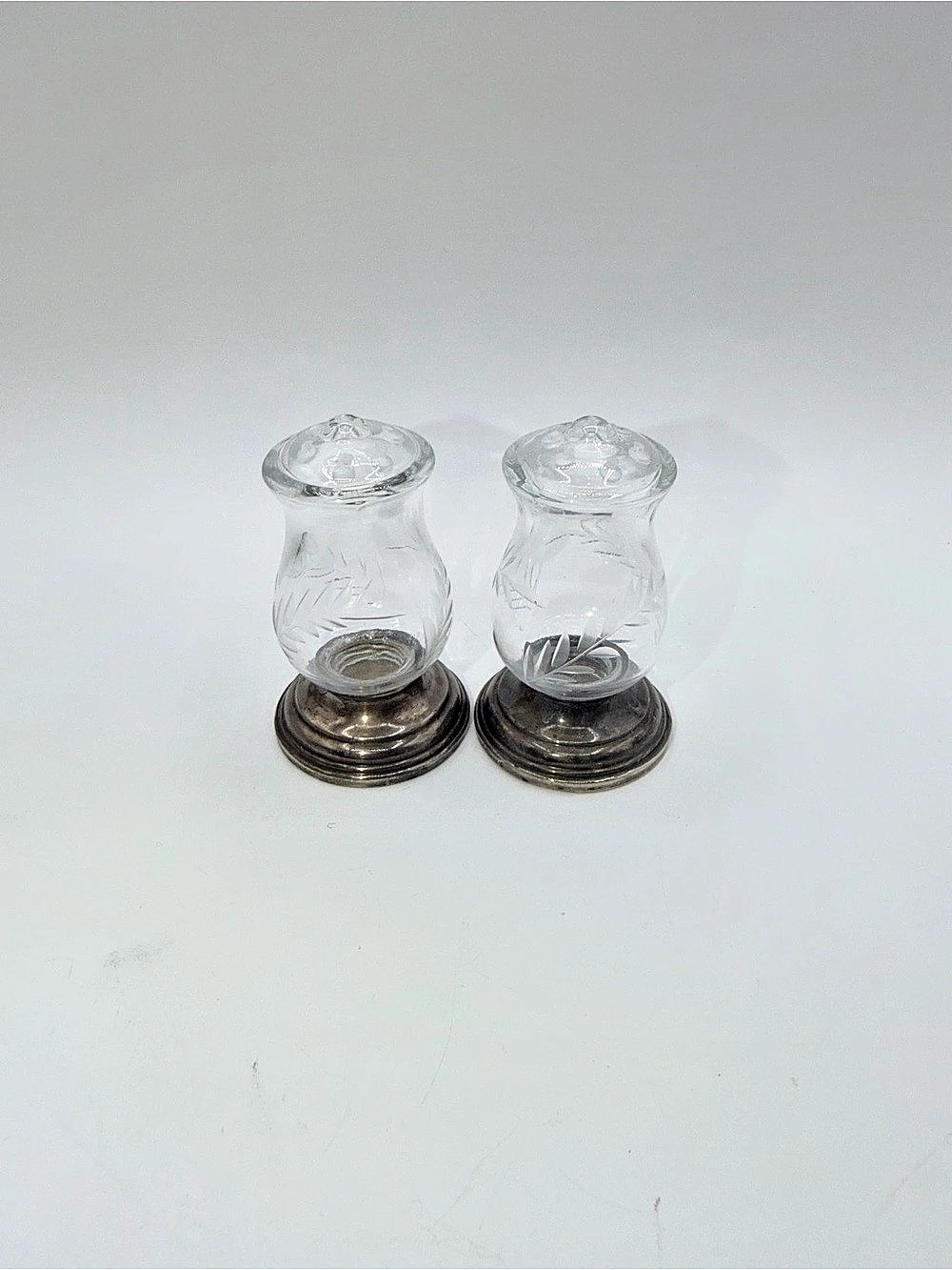 Sterling Silver Quaker Silver Co. Hurricane Etched Glass Salt and Pepper Shakers